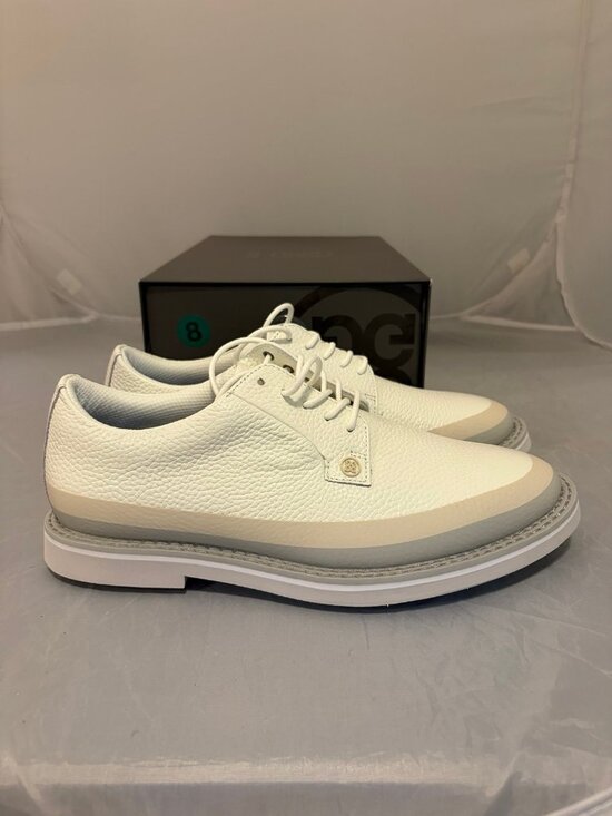 Athletic_Shoes